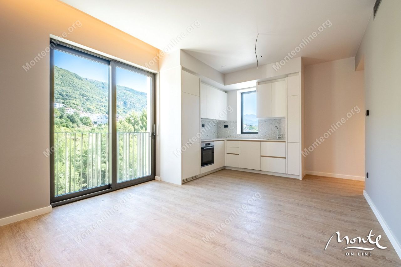 Apartamento en Tivat, Montenegro, 134 m² - imagen 4