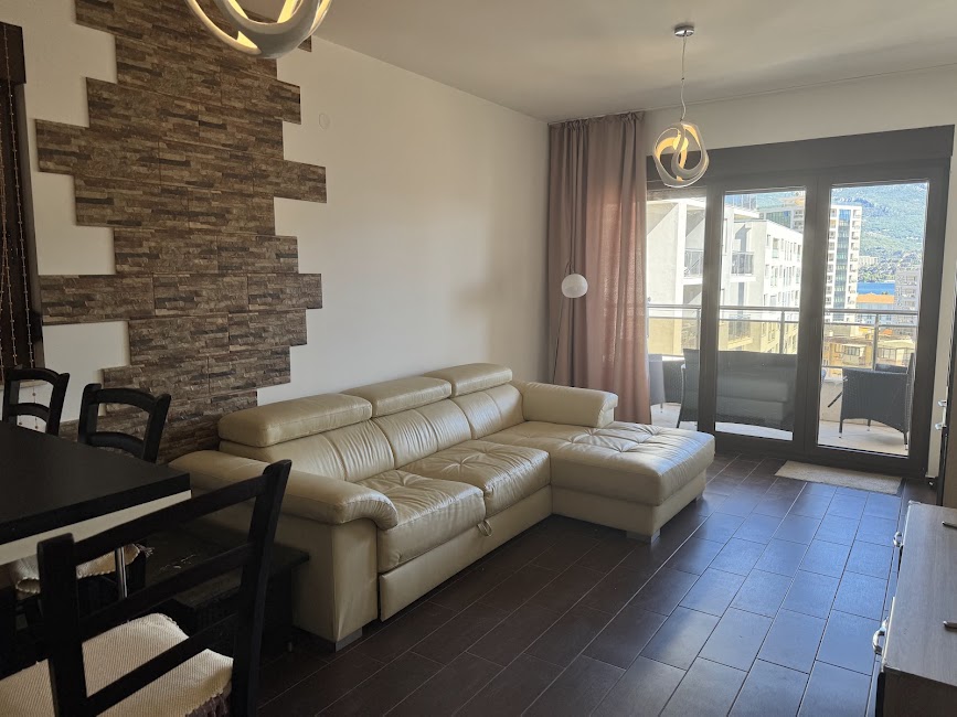 Piso en Budva, Montenegro, 51 m² - imagen 1