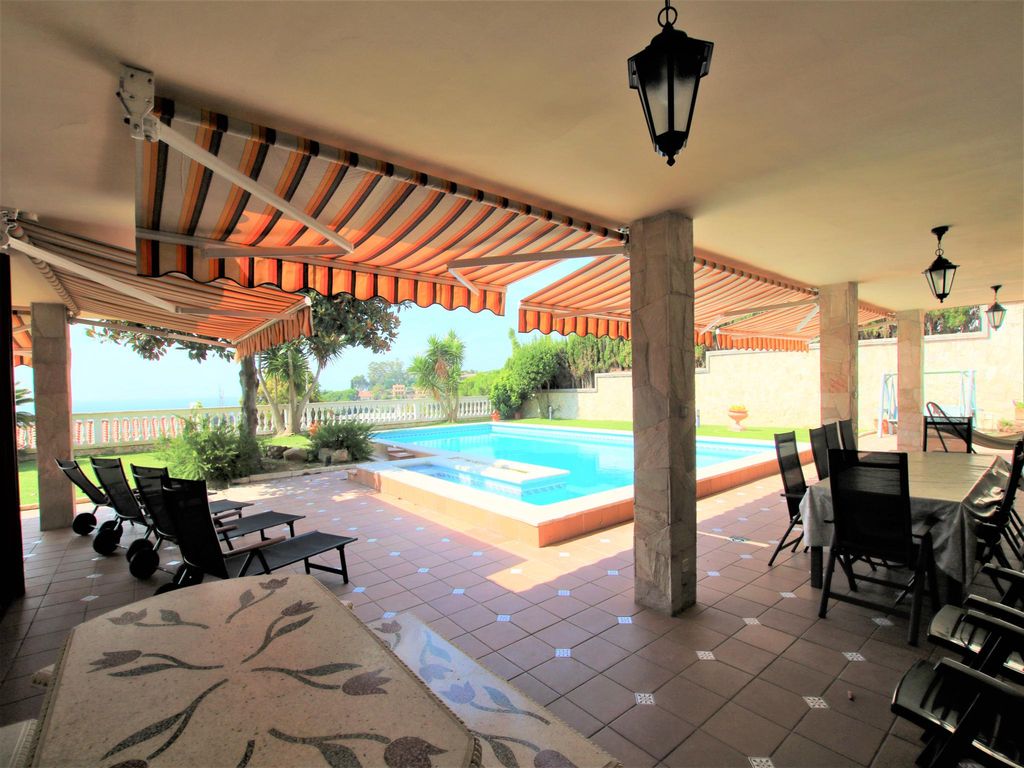 Villa a Lloret de Mar, Spagna, 570 m² - foto 2