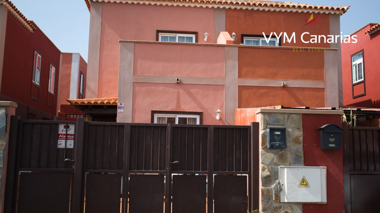 Casa adosada en Tenerife, España, 106 m² - imagen 1