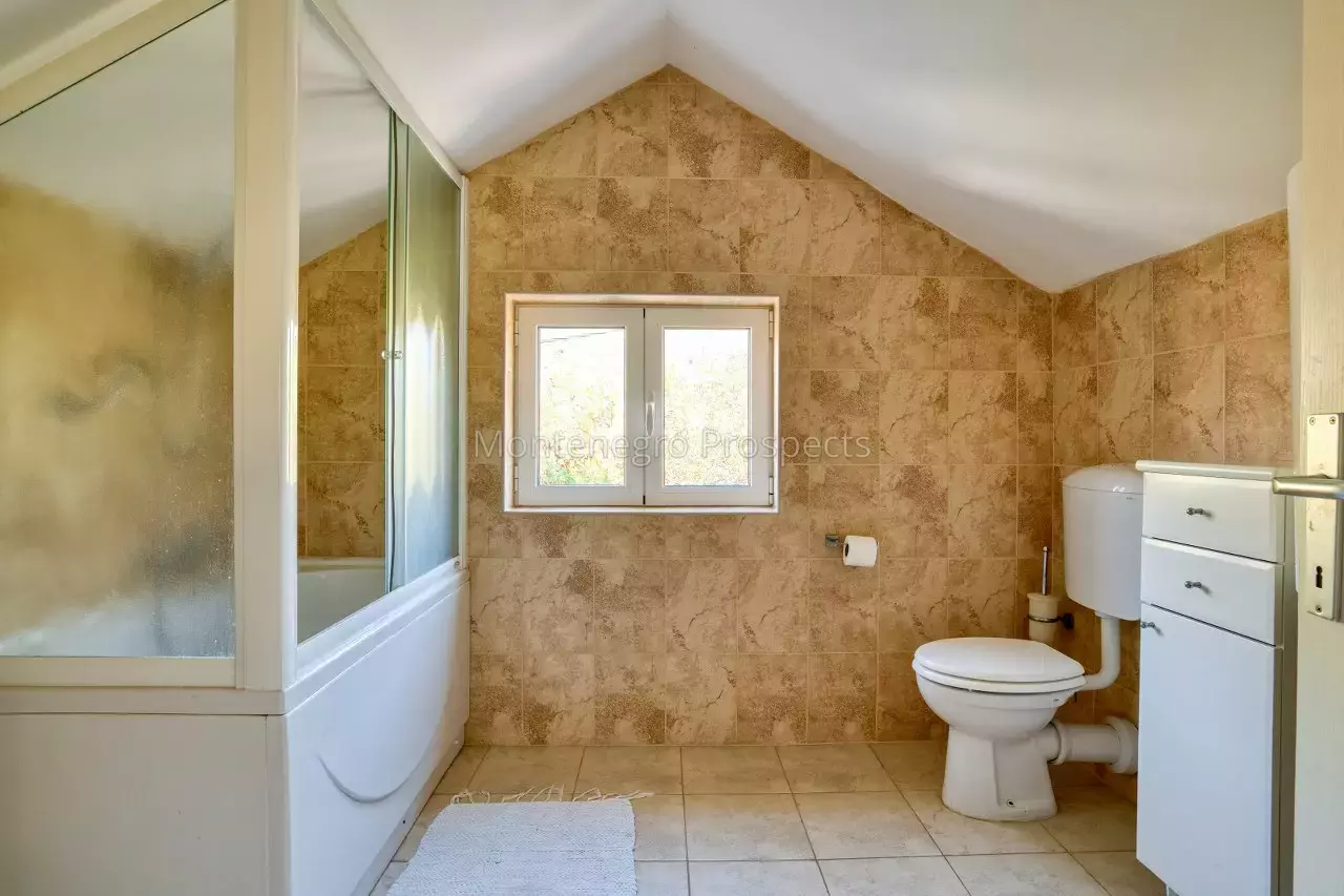 House in Tivat, Montenegro, 546 m² - picture 10