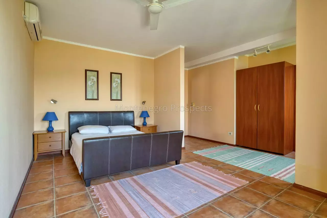 House in Tivat, Montenegro, 546 m² - picture 19