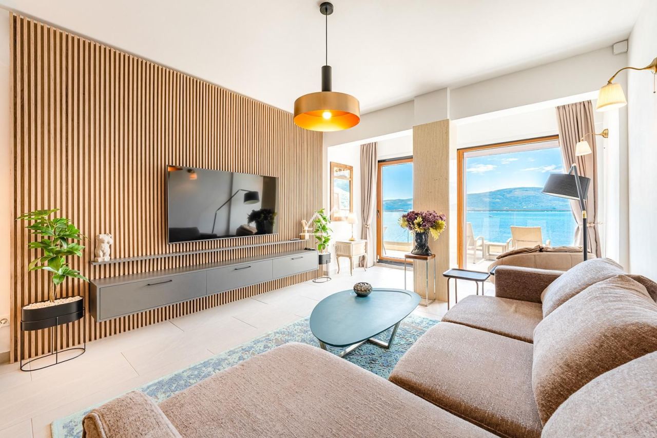 Apartment in Tivat, Montenegro, 91 m² - picture 4