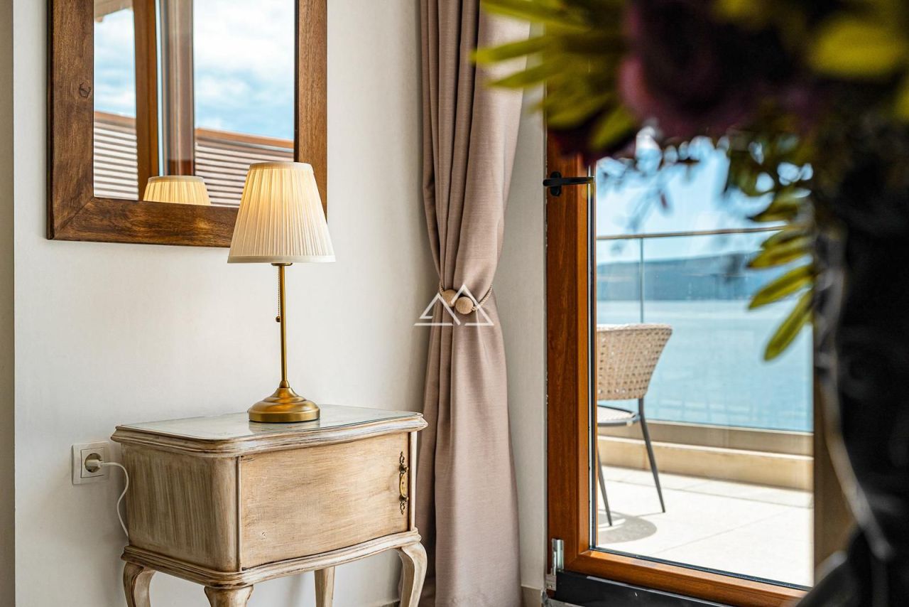 Apartment in Tivat, Montenegro, 91 m² - picture 7