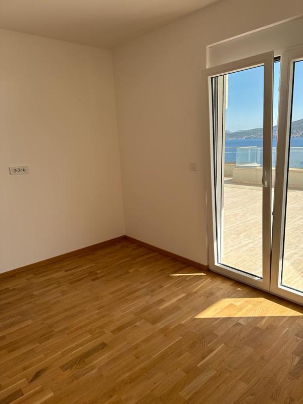 Flat in Baosici, Montenegro, 120 m² - picture 8