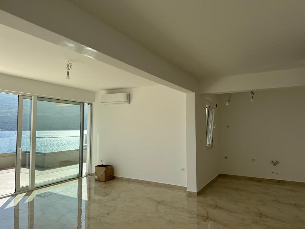 Flat in Baosici, Montenegro, 120 m² - picture 9