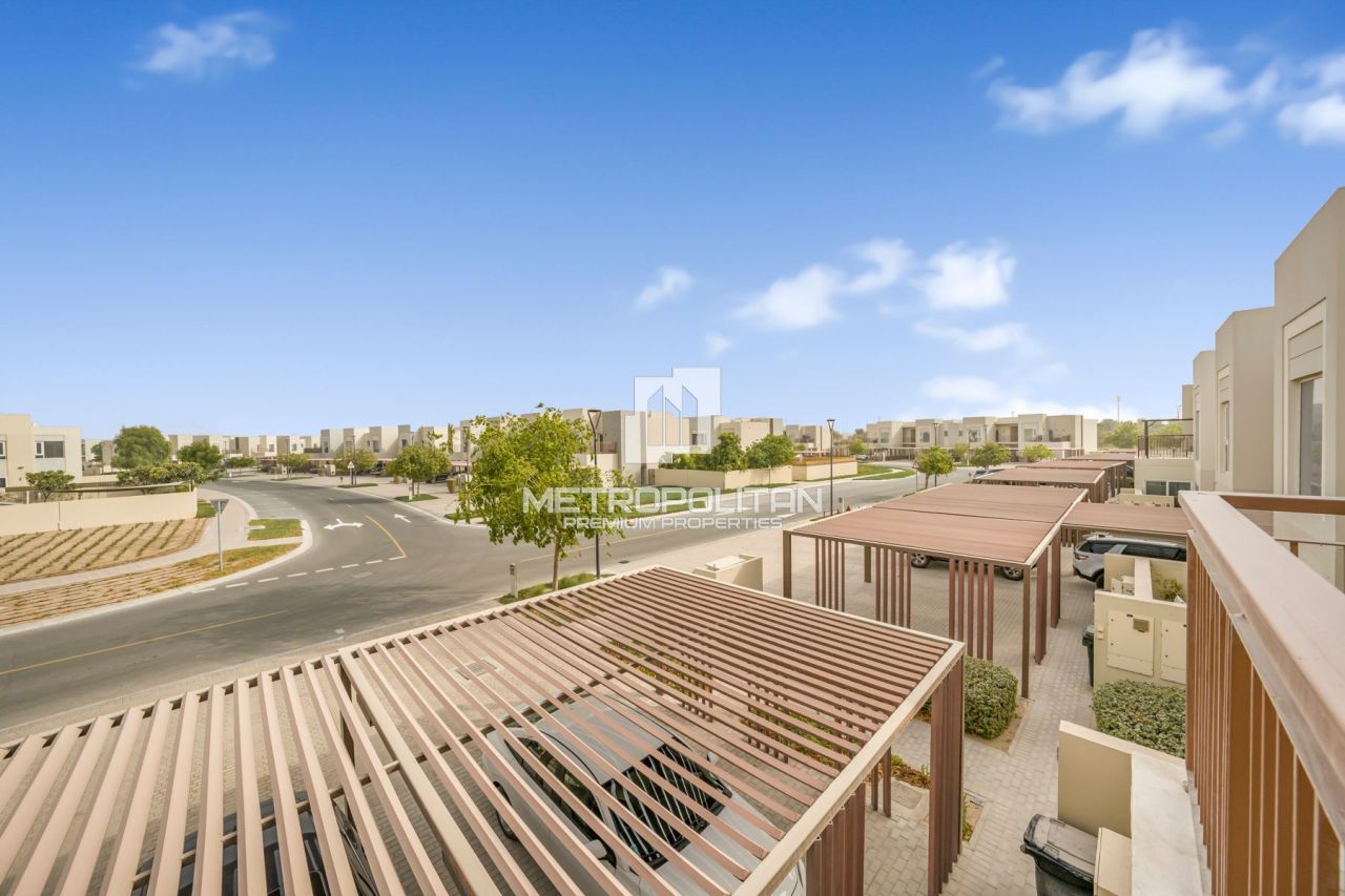 Casa adosada en Dubái, EAU, 113 m² - imagen 16