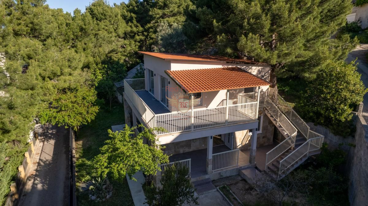 Casa en el Bar, Montenegro, 103 m² - imagen 1