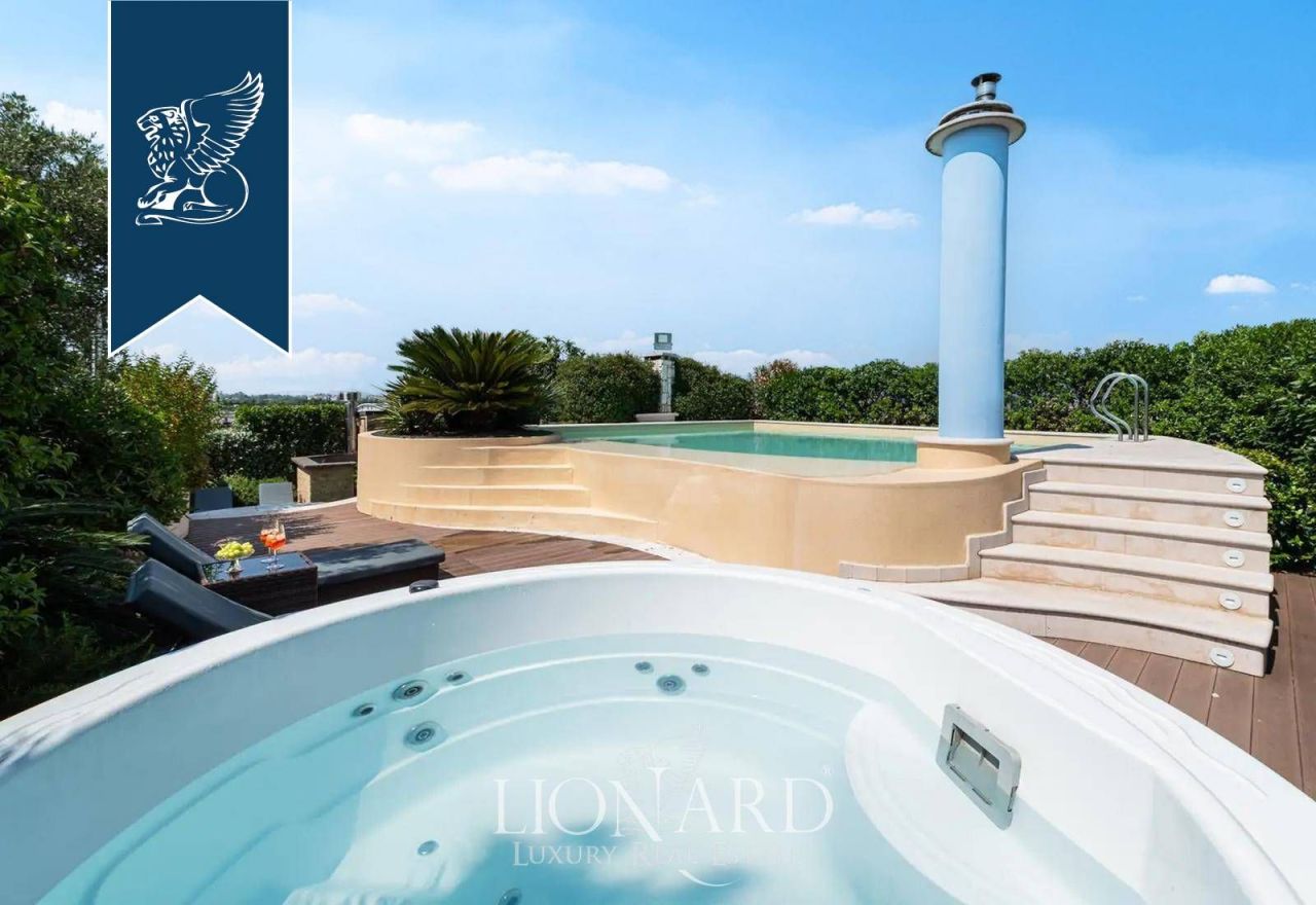 Apartamento en Verona, Italia, 330 m² - imagen 2