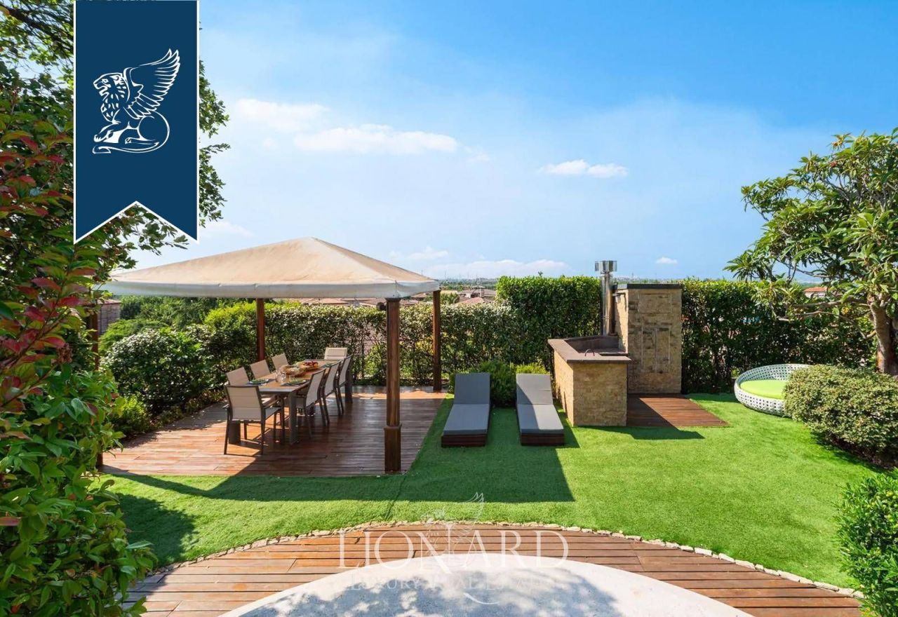 Apartamento en Verona, Italia, 330 m² - imagen 6