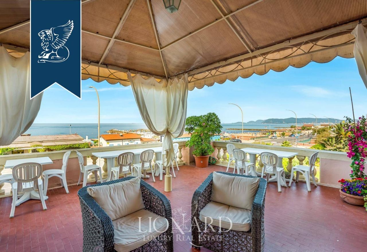 Hotel in Massa, Italy, 1 869 m² - picture 6