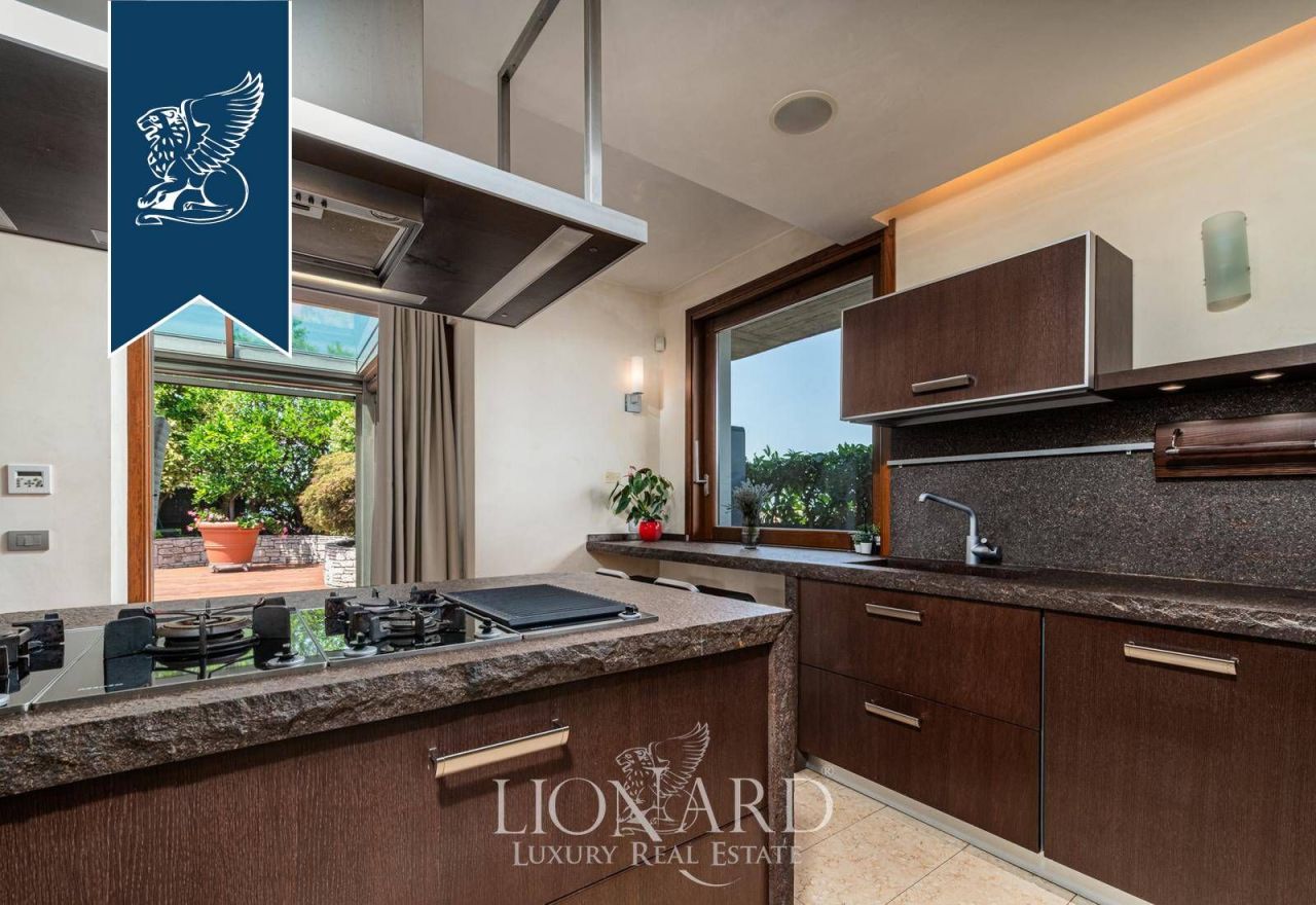 Apartamento en Verona, Italia, 330 m² - imagen 15