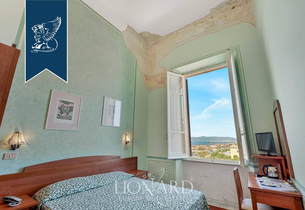 Hotel in Massa, Italy, 1 869 m² - picture 16