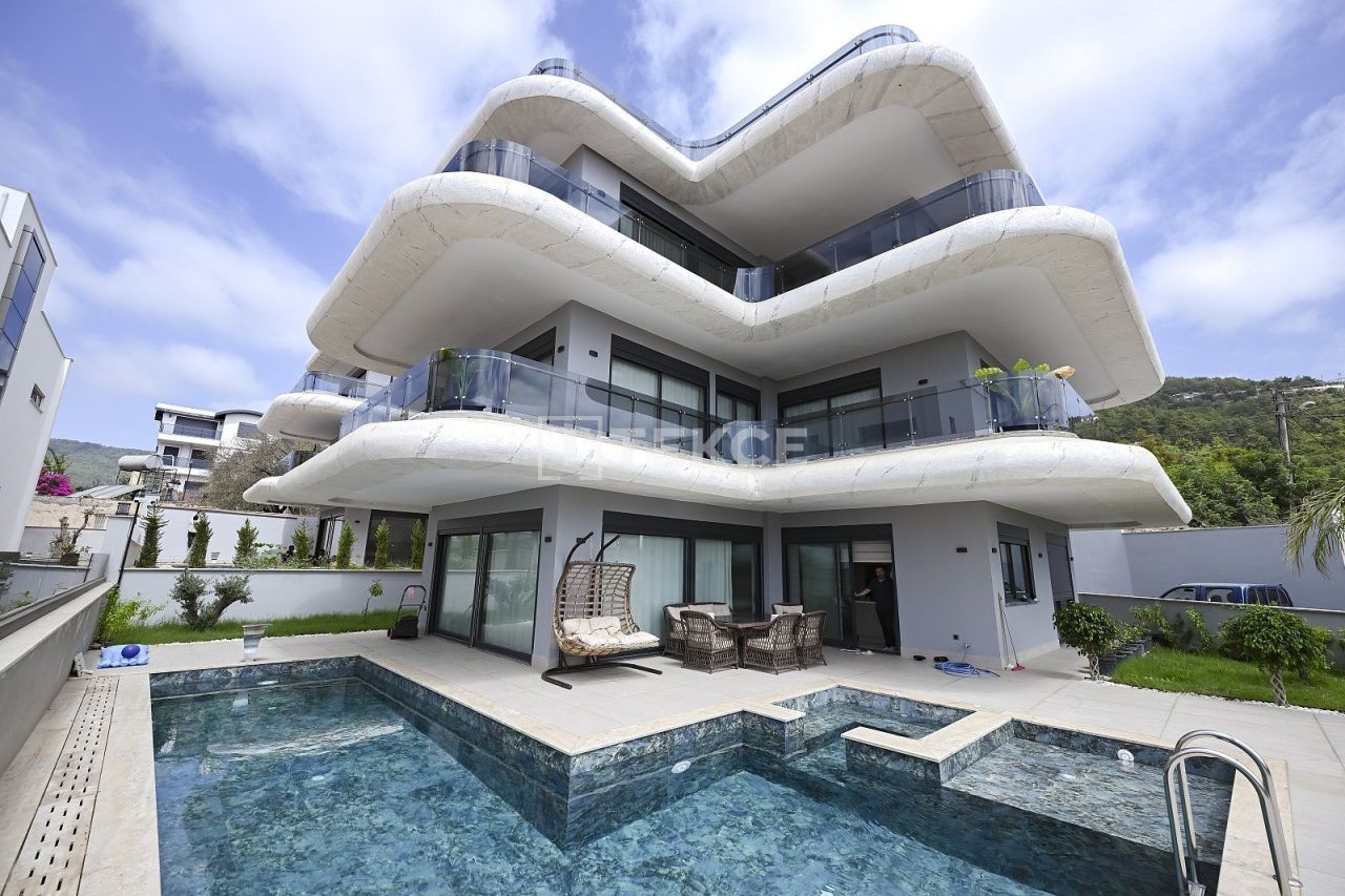 Villa in Alanya, Türkei, 555 m² - Foto 1
