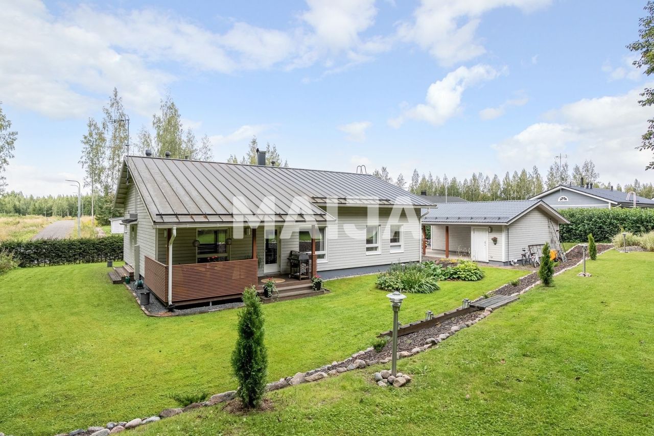 Casa en Loppi, Finlandia, 134 m² - imagen 1