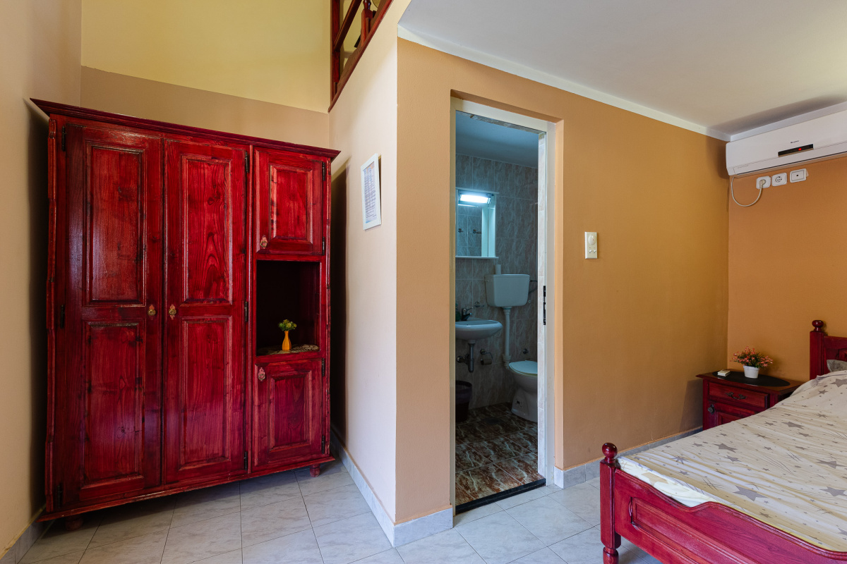 Casa a Budva, Montenegro, 1 500 m² - foto 8