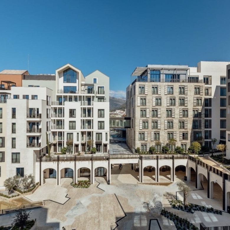Piso en Tivat, Montenegro, 68 m² - imagen 1