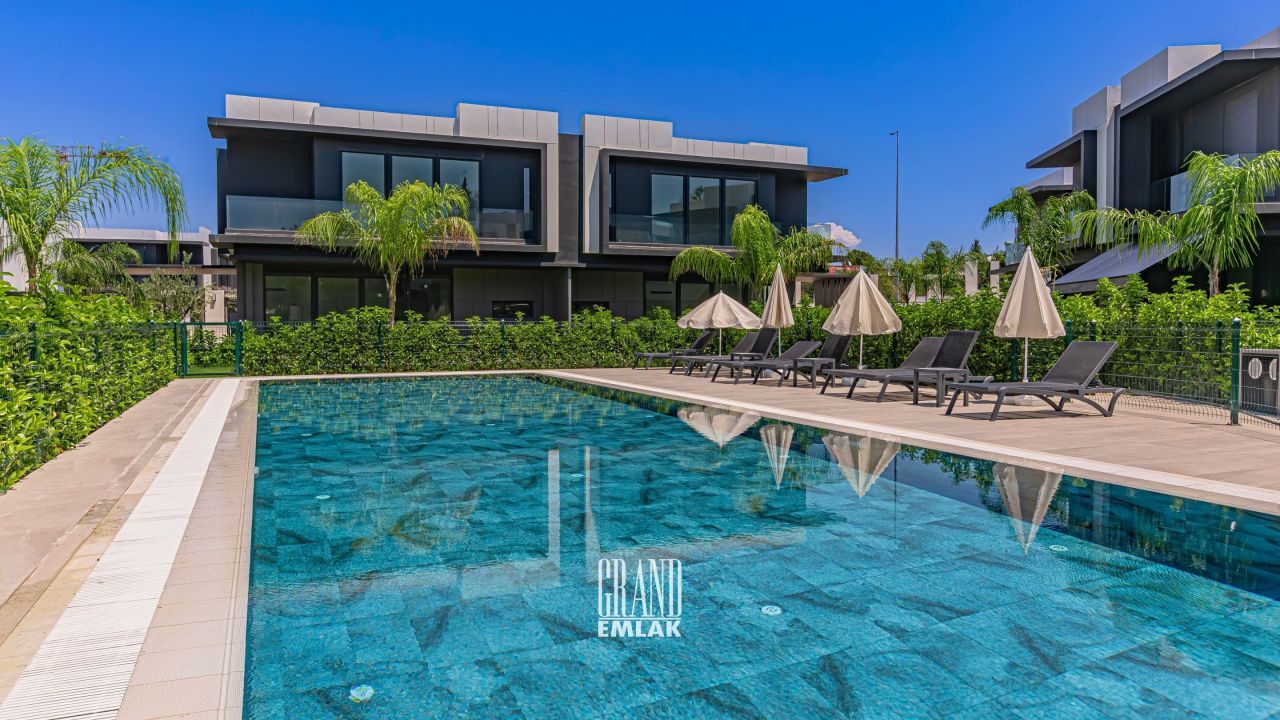 Villa in Antalya, Turkey, 275 m² - picture 1