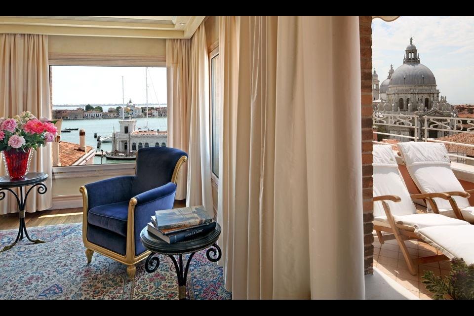 Hotel en Venecia, Italia, 1 500 m² - imagen 2