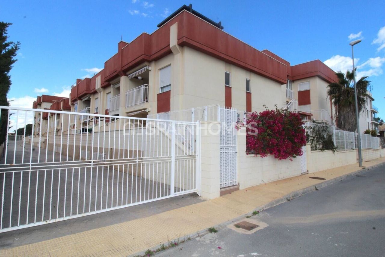 Apartment in Orihuela, Spain, 126 m² - picture 1