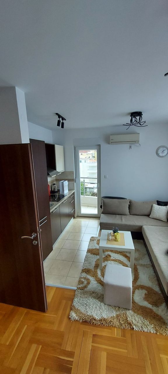 Appartement à Budva, Monténégro, 61 m² - image 1