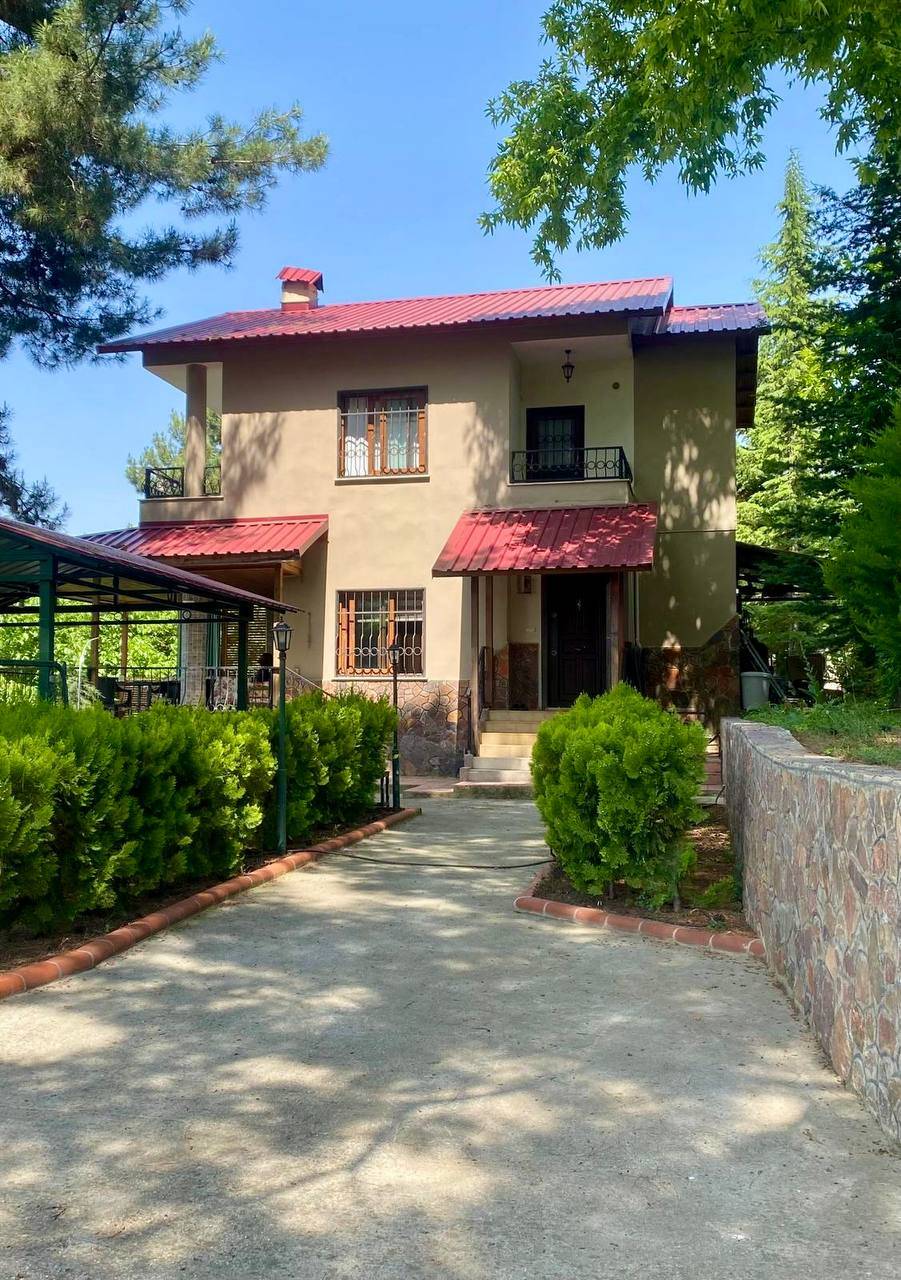 Villa in Mersin, Türkei, 200 m² - Foto 1