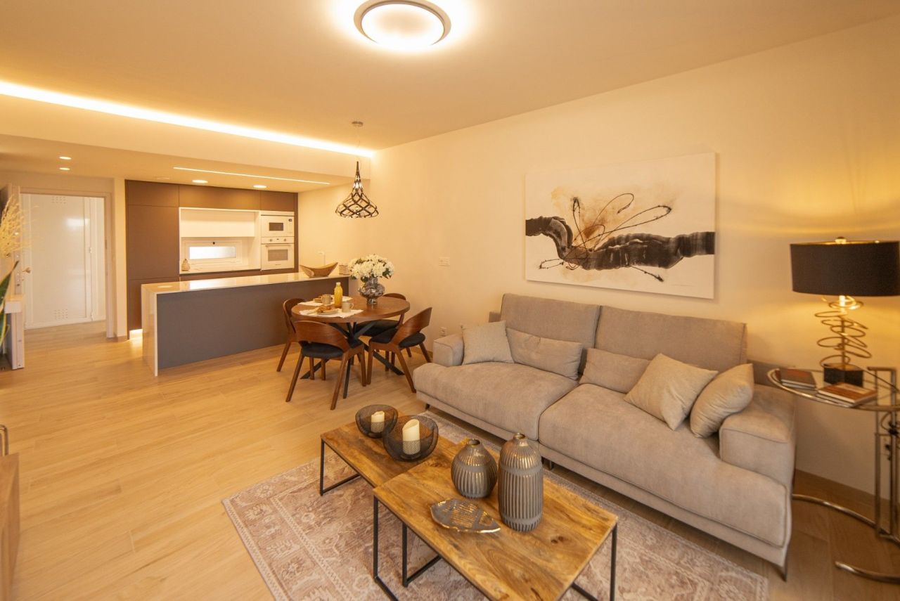 Apartment in Guardamar del Segura, Spain, 78 m² - picture 3