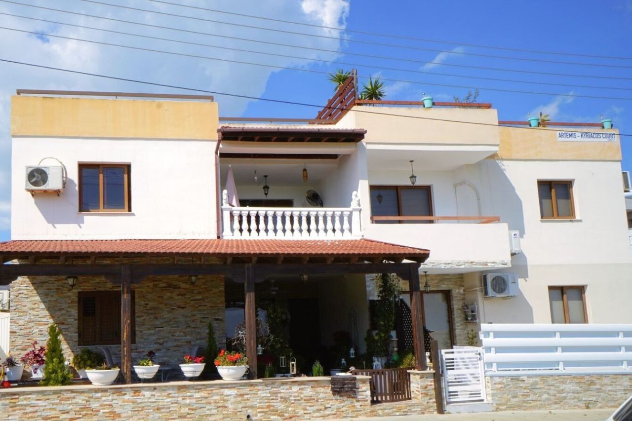 Apartamento en Lárnaca, Chipre, 118 m² - imagen 1