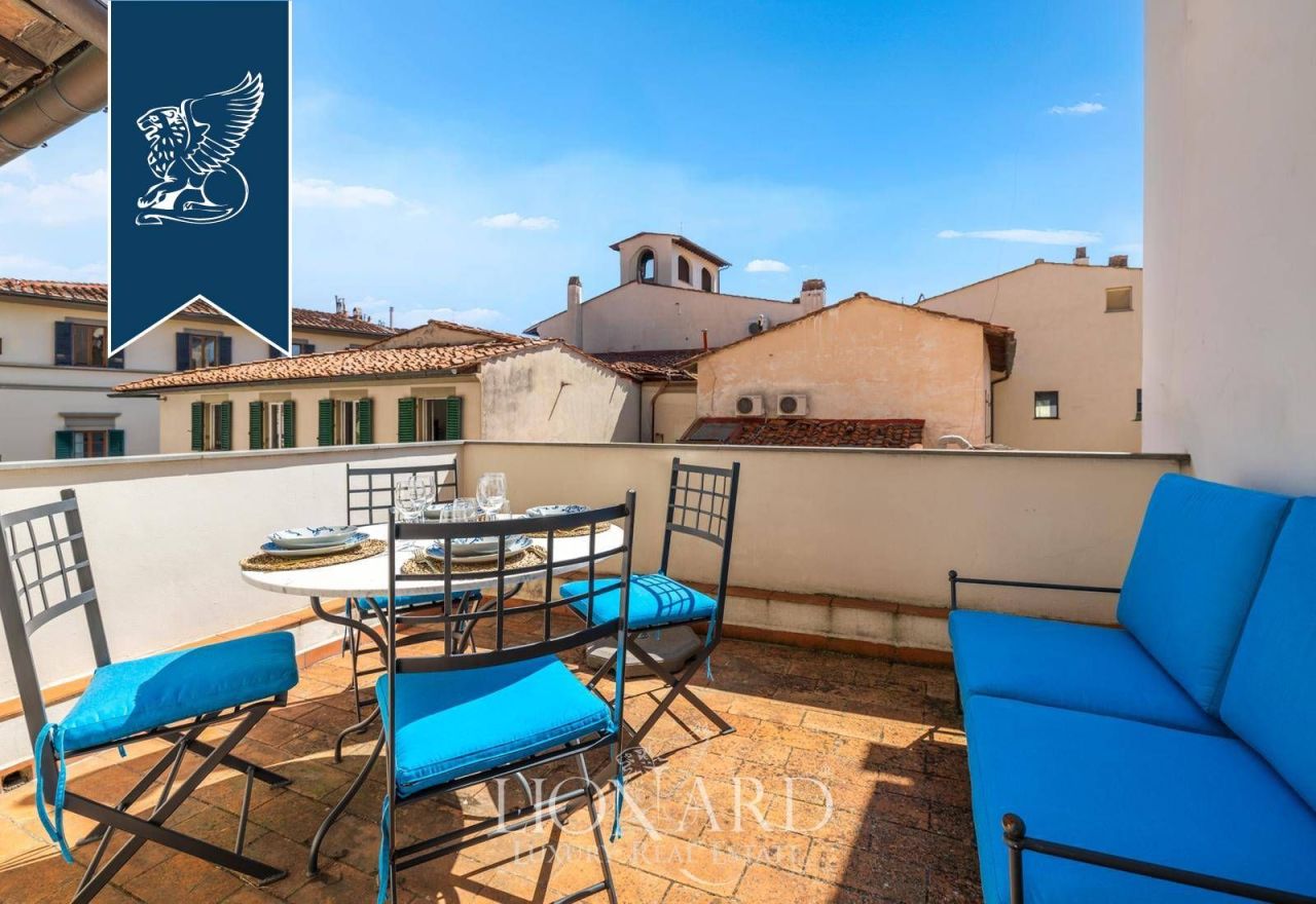 Apartment in Florence, Italy, 170 m² - picture 1