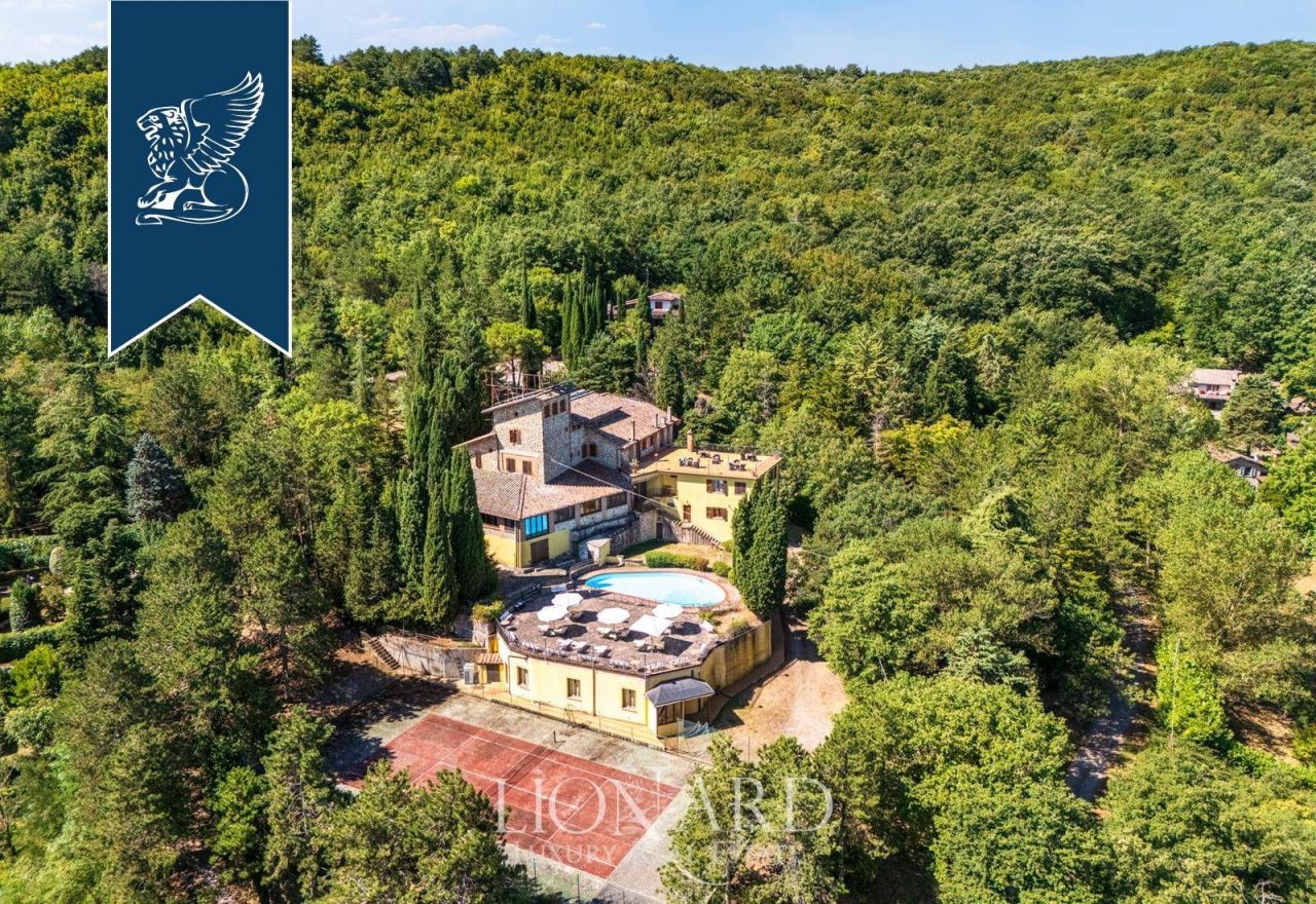 Farm in Sarteano, Italy, 1 540 m² - picture 2