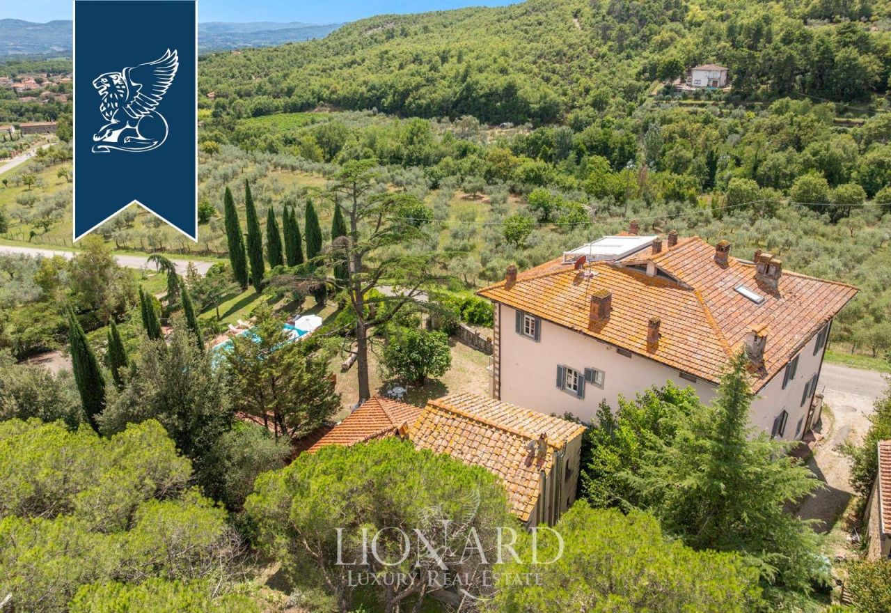 Villa ad Arezzo, Italia, 1 000 m² - foto 3