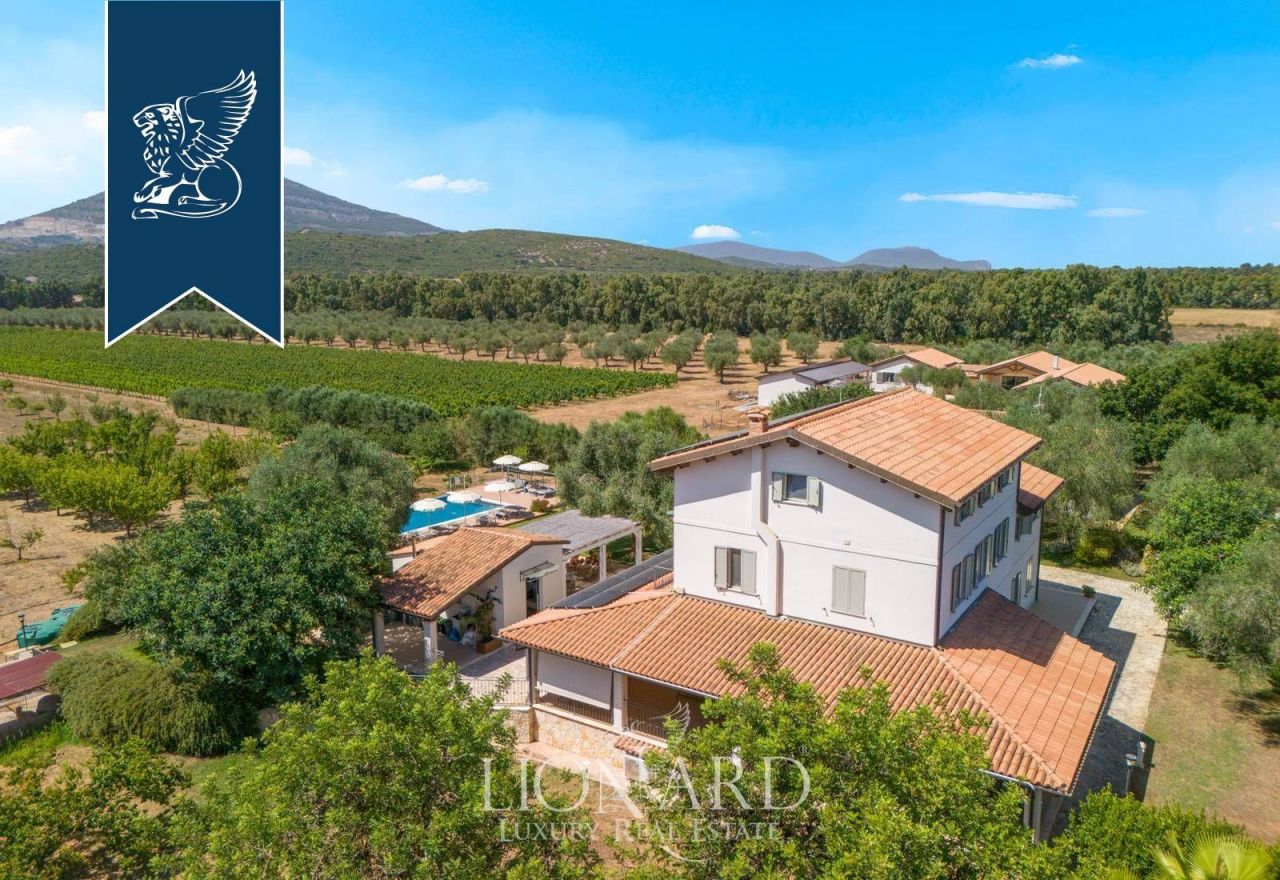 Villa ad Alghero, Italia, 900 m² - foto 3