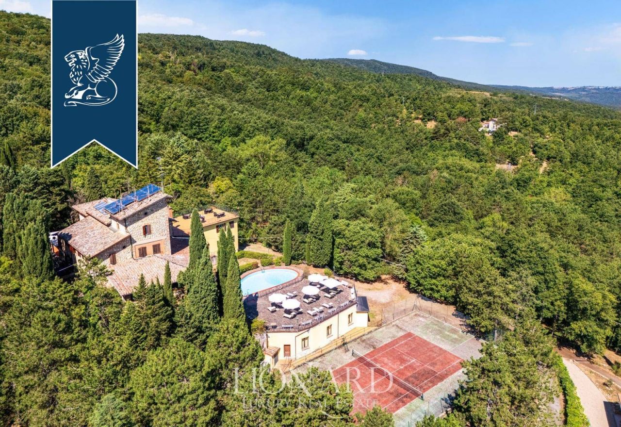 Farm in Sarteano, Italy, 1 540 m² - picture 3