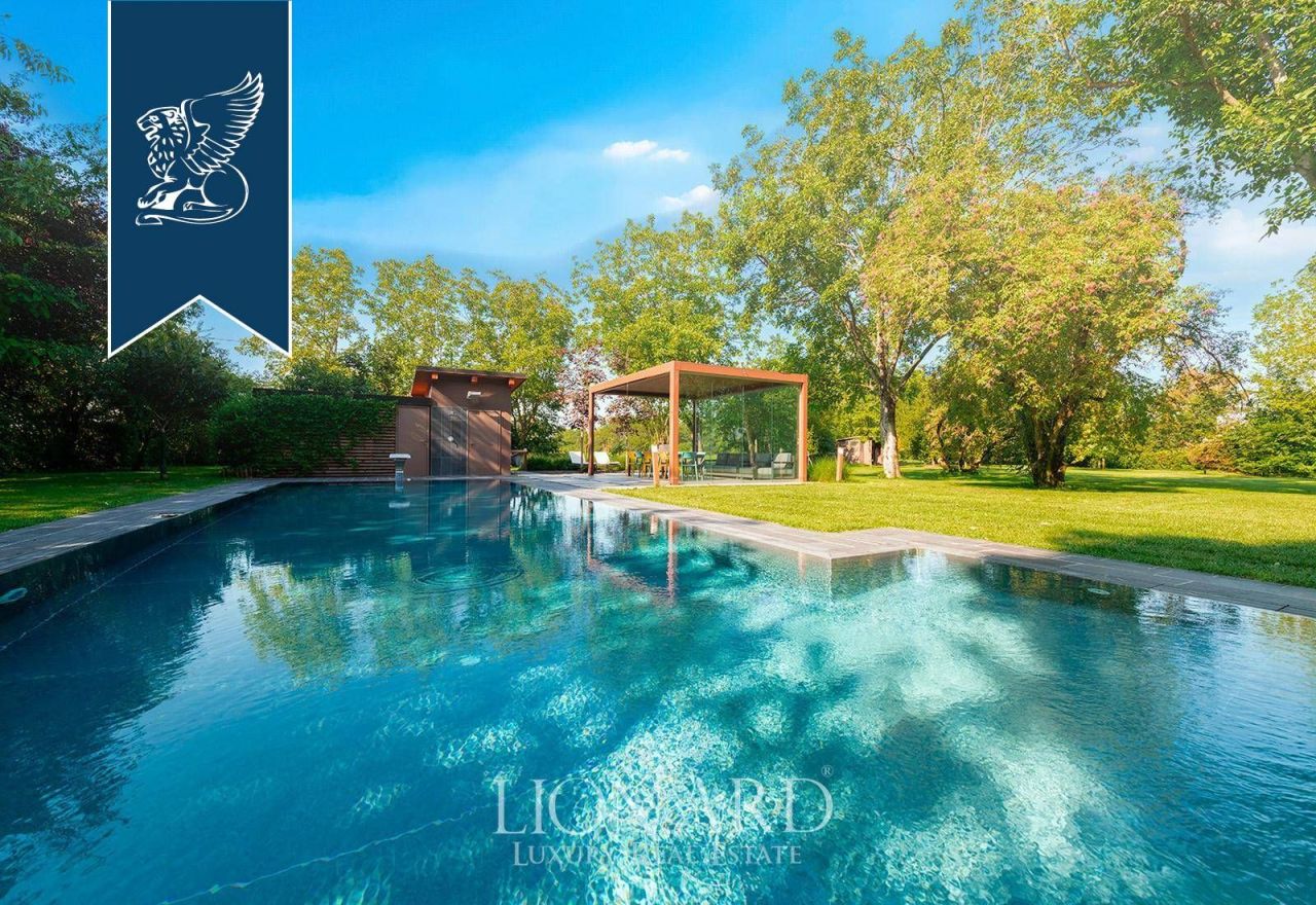 Villa en Módena, Italia, 6 000 m² - imagen 4