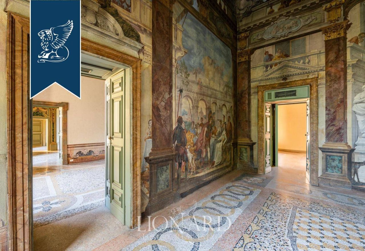 Apartment in Brescia, Italy, 625 m² - picture 5