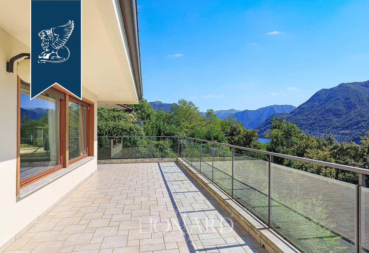 Villa in Como, Italy, 460 m² - picture 6