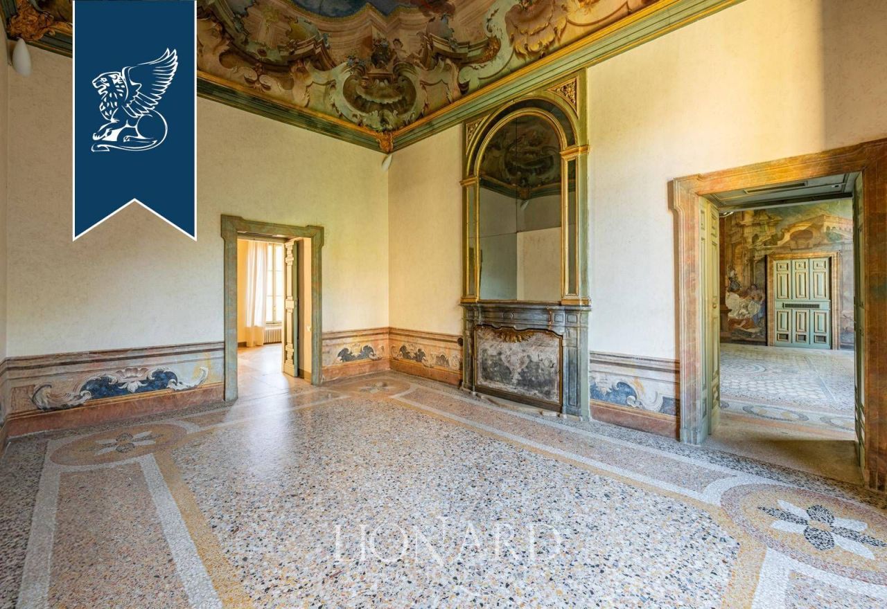 Apartment in Brescia, Italy, 625 m² - picture 6