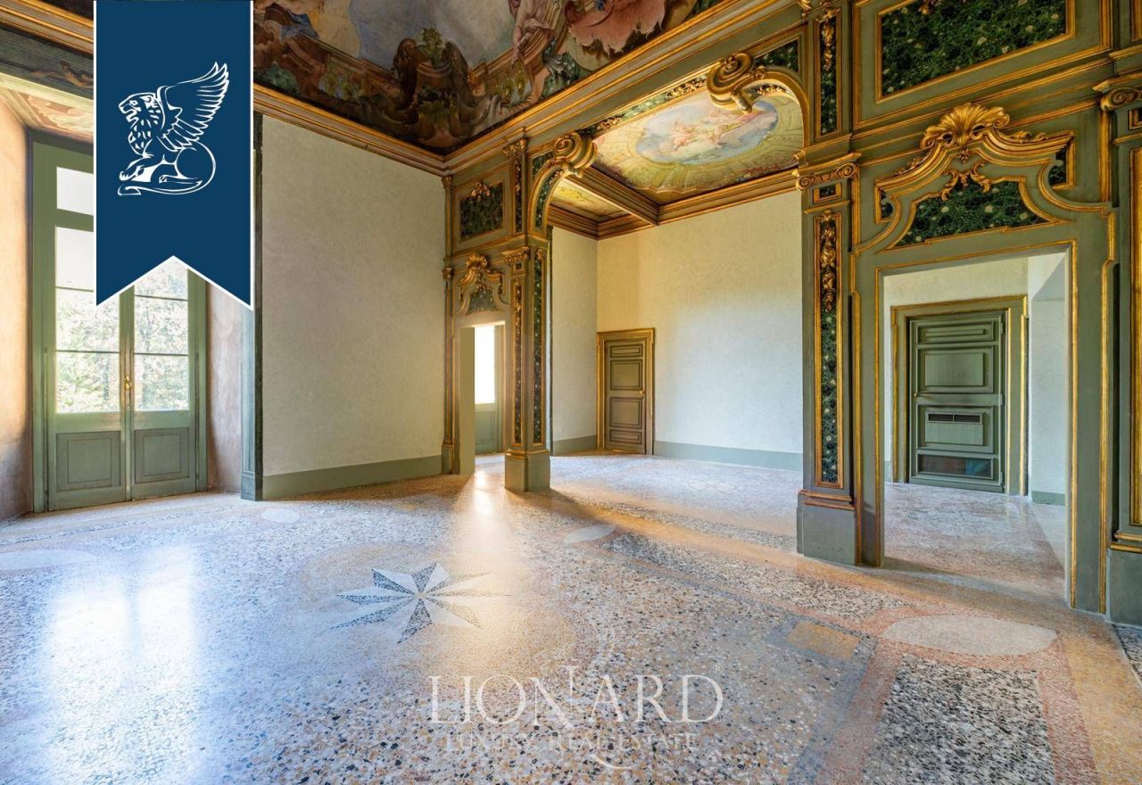 Apartment in Brescia, Italy, 625 m² - picture 8