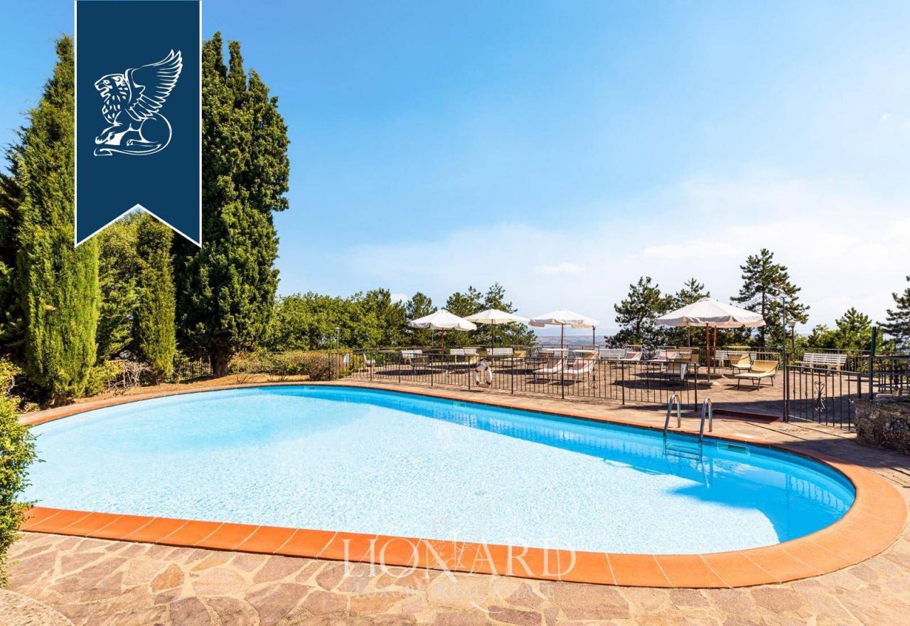 Farm in Sarteano, Italy, 1 540 m² - picture 8