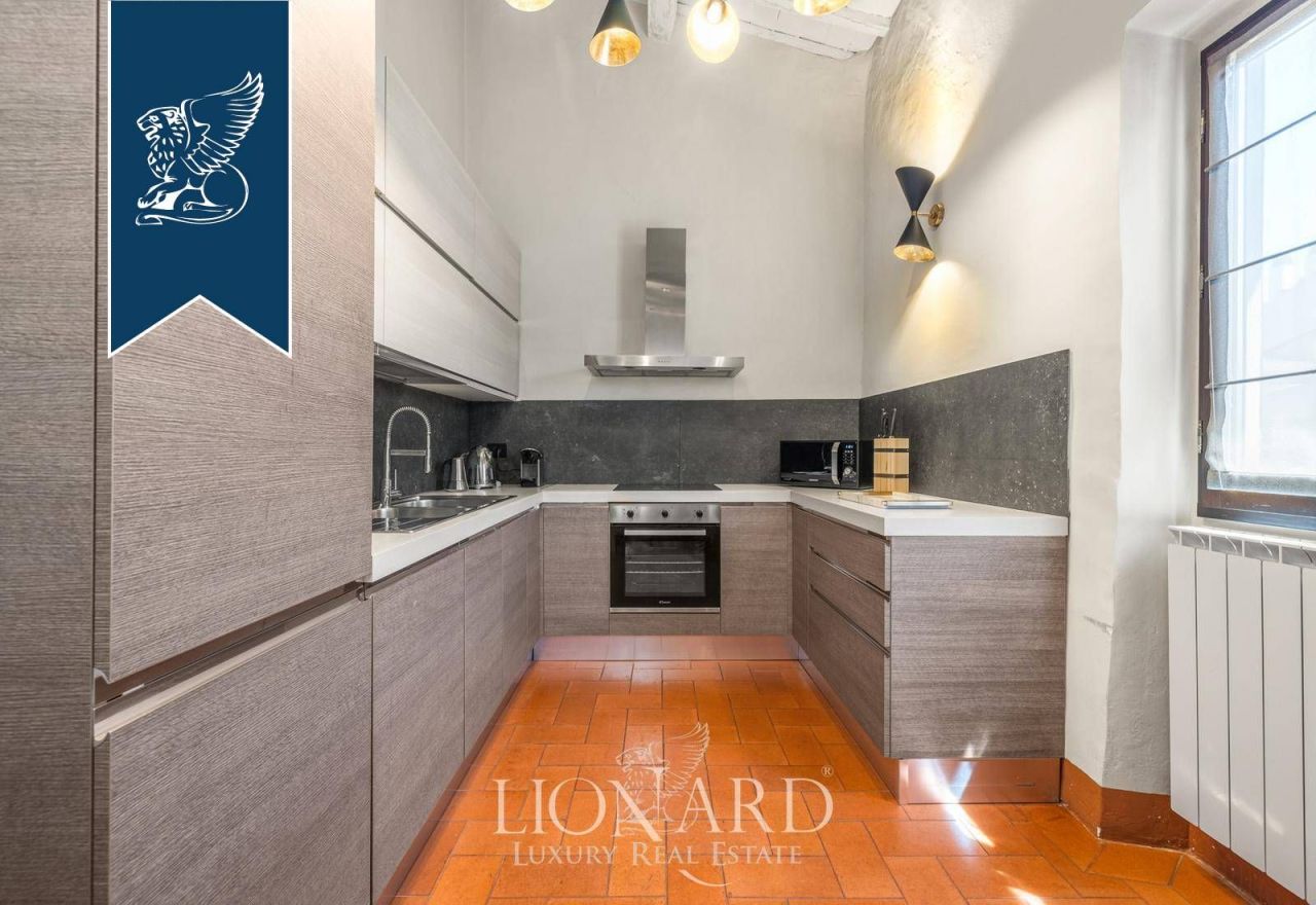 Apartment in Florence, Italy, 170 m² - picture 8