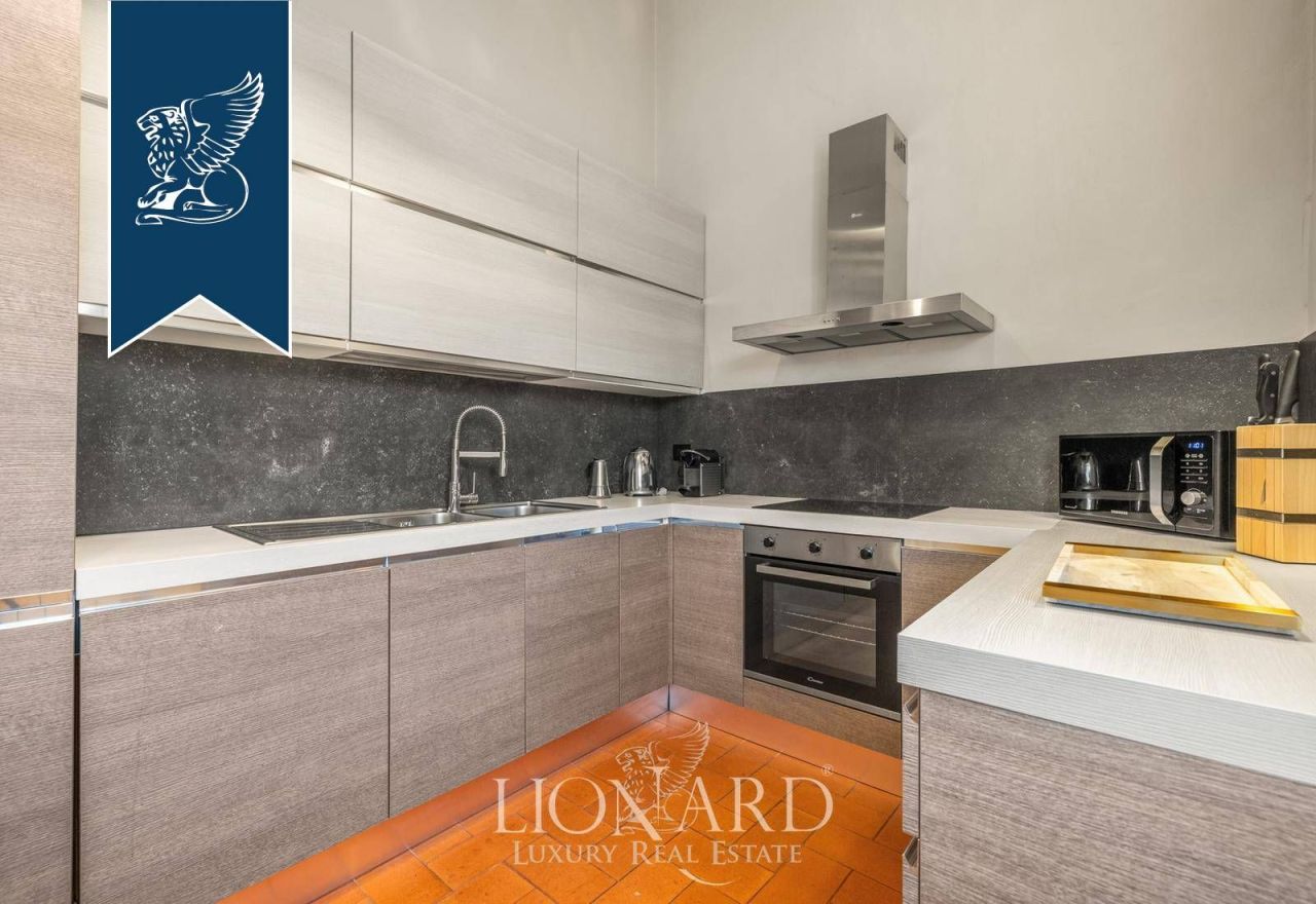 Apartment in Florence, Italy, 170 m² - picture 9