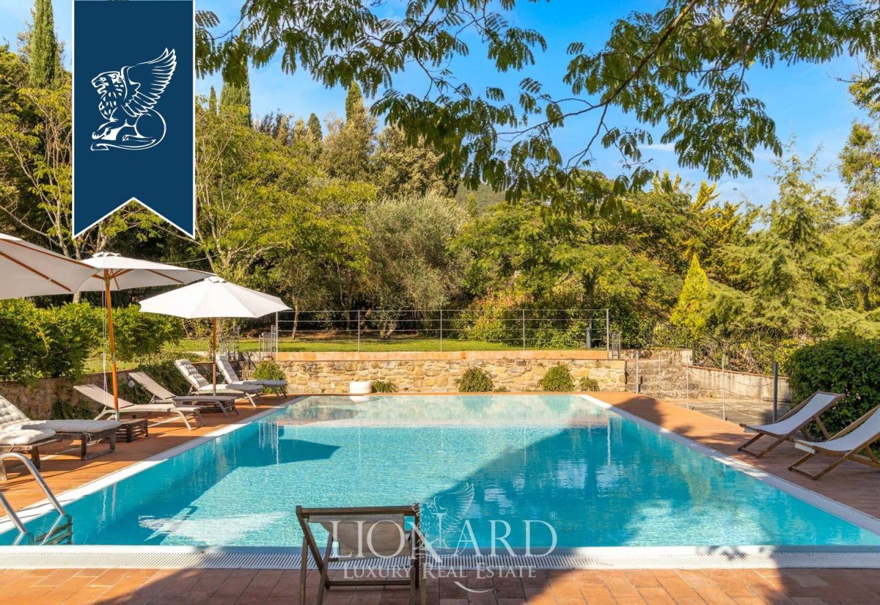 Villa ad Arezzo, Italia, 1 000 m² - foto 11