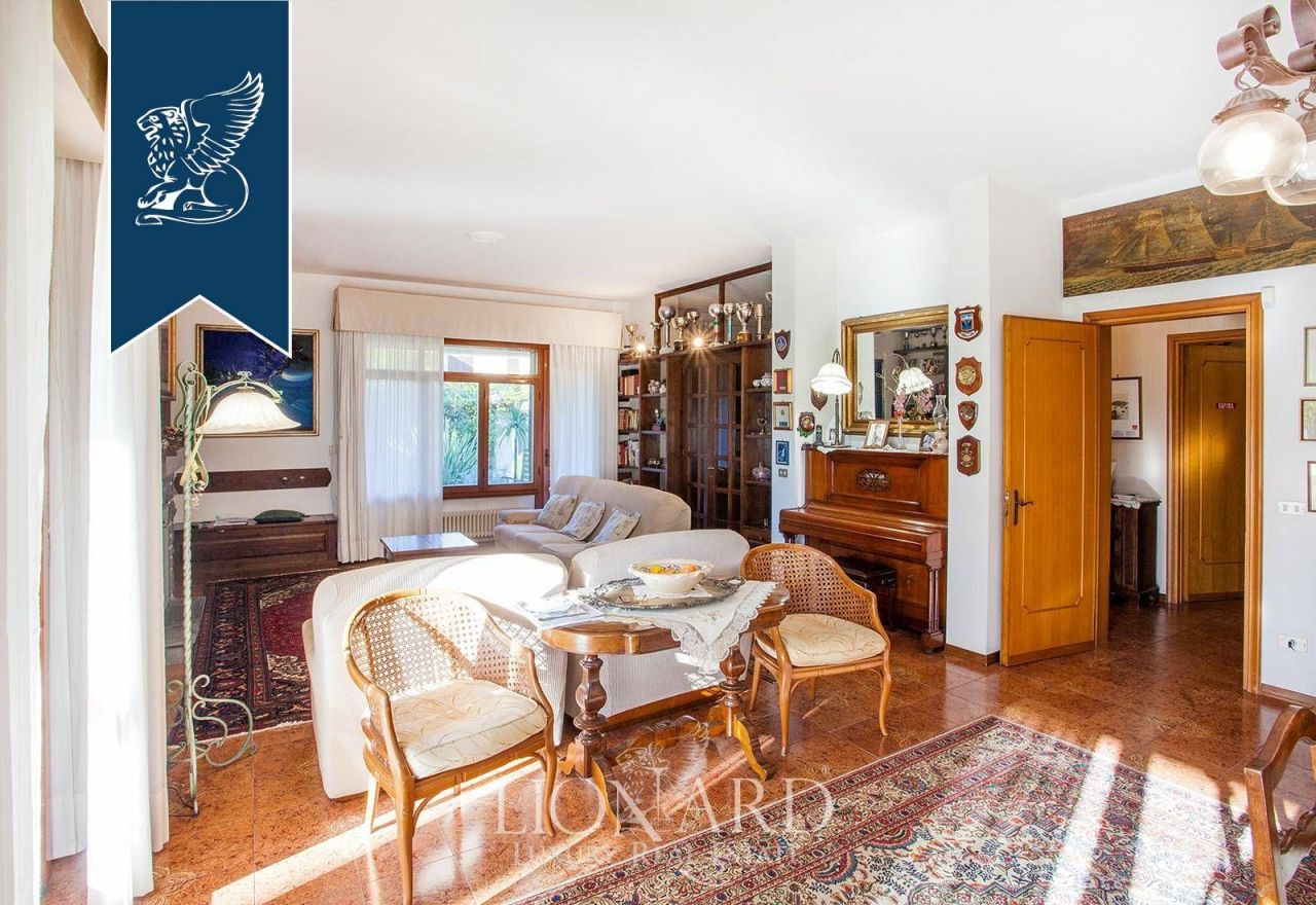 Villa a Forte dei Marmi, Italia, 500 m² - foto 11