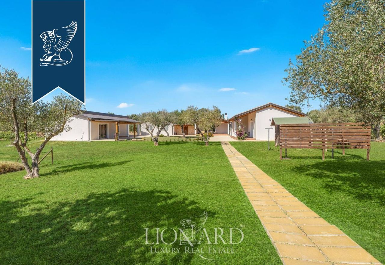 Villa ad Alghero, Italia, 900 m² - foto 12