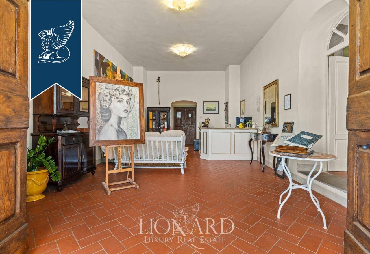 Villa ad Arezzo, Italia, 1 000 m² - foto 12