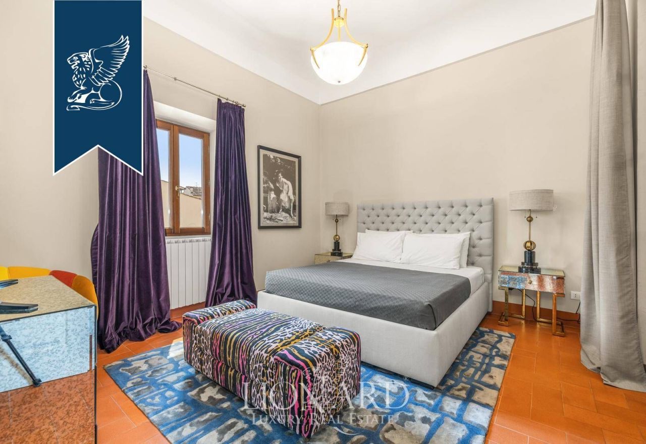 Apartment in Florence, Italy, 170 m² - picture 12