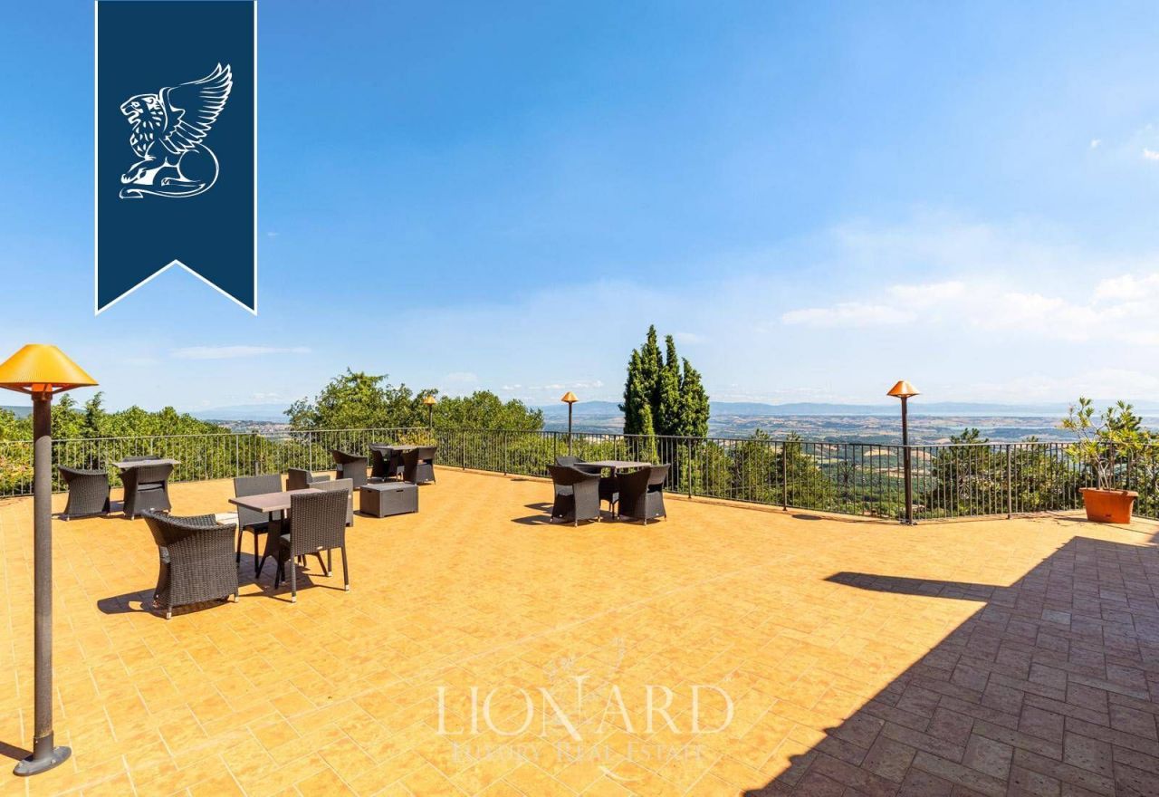 Farm in Sarteano, Italy, 1 540 m² - picture 13