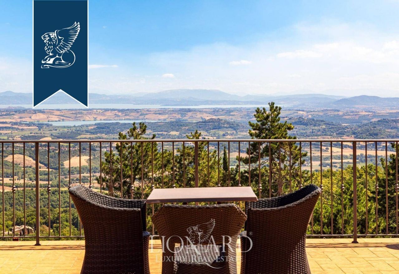 Farm in Sarteano, Italy, 1 540 m² - picture 15