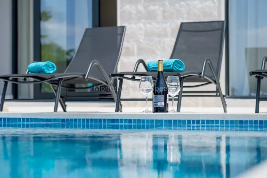 Villa en Tivat, Montenegro, 250 m² - imagen 12