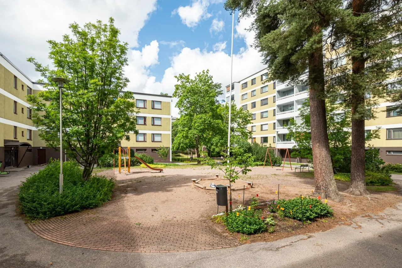 Appartement à Vantaa, Finlande, 76.5 m² - image 1